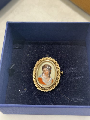 Porcelain brooch signed - porcelain,